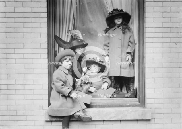 Mrs. B. Guinness & children, between c1910 and c1915. Creator: Bain News Service.