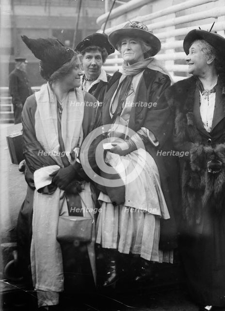 Mrs. B. Forbes Robertson, 1915. Creator: Bain News Service.
