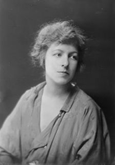Mrs. B. O'Reilly, portrait photograph, 1918 Oct. 5. Creator: Arnold Genthe