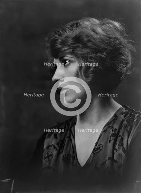 Mrs. Bacon, portrait photograph, 1919 Sept. 5. Creator: Arnold Genthe.