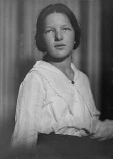 Mrs. Baldwin Smith, portrait photograph, 1918 Nov. 23. Creator: Arnold Genthe