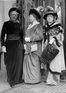 Mrs. Bryan; Mrs. James Mcdermott; Mrs. J.F. Shafroth, 1915. Creator: Harris & Ewing