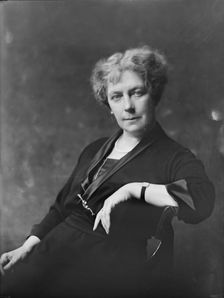 Mrs. C. Bahnsen, portrait photograph, 1919 Oct. 31. Creator: Arnold Genthe