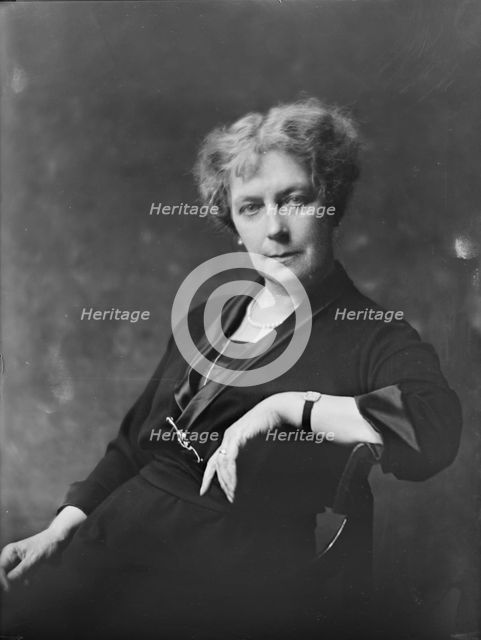 Mrs. C. Bahnsen, portrait photograph, 1919 Oct. 31. Creator: Arnold Genthe.