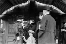 Mrs. C.D. Gibson -- Mrs. W. Astor & son, between c1910 and c1915. Creator: Bain News Service