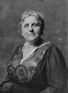Mrs. C.H. Ingram, portrait photograph, 1919 May 26. Creator: Arnold Genthe