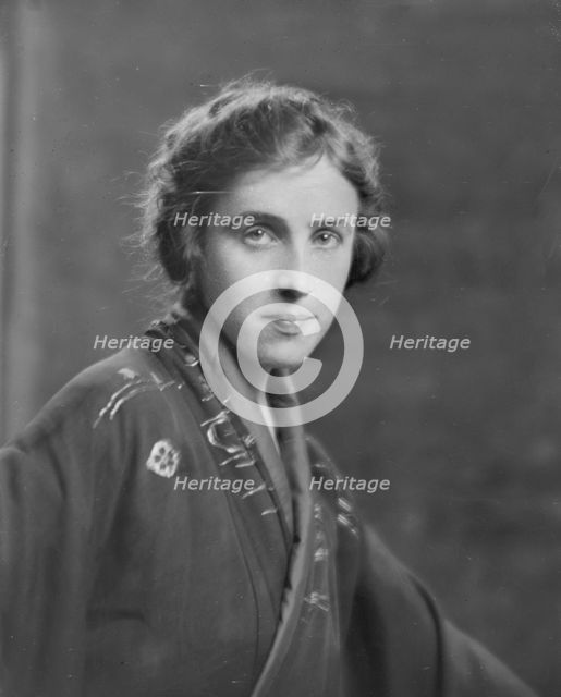 Mrs. Cassidy, portrait photograph, 1918 June 6. Creator: Arnold Genthe.