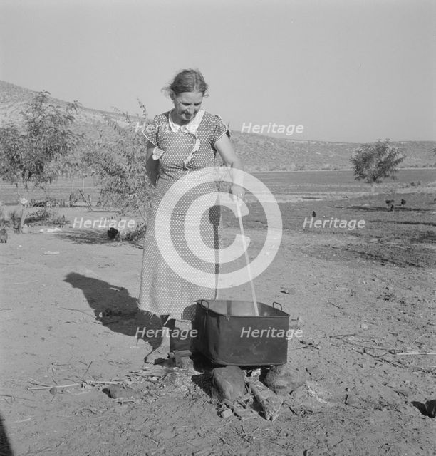 Mrs. Cates, Malheur County, Oregon, 1939. Creator: Dorothea Lange.
