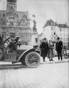 Mrs. Cecile Sartoris in Compiegne, between c1915 and c1920. Creator: Bain News Service