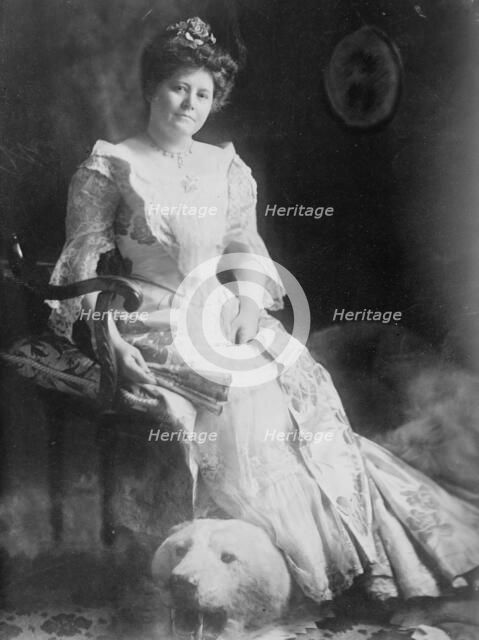 Mrs. Chas. W. Fairbanks seated holding fan, 1910. Creator: Bain News Service.