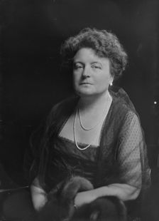Mrs. Chester W. Lasell, portrait photograph, 1919 Feb. 20. Creator: Arnold Genthe