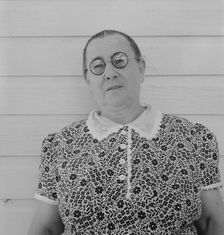 Mrs. Chris Ament who has lived for thirty three years on dry..., south of Quincy, Washington, 1939. Creator: Dorothea Lange