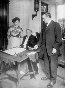 Mrs. Coe, Mrs. Duniway, Gov. West, between c1910 and c1915. Creator: Bain News Service