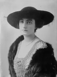 Mrs. David Crompton, between c1915 and c1920. Creator: Bain News Service