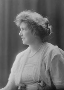 Mrs. E.C. Brown, portrait photograph, 1918 July 2. Creator: Arnold Genthe