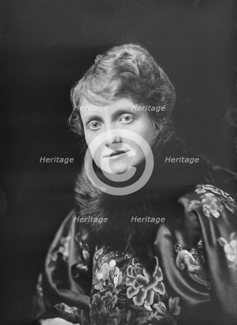 Mrs. E.M. Stone, portrait photograph, 1918 Dec. 10. Creator: Arnold Genthe.
