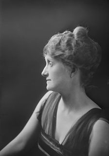 Mrs. E.M. Stone, portrait photograph, 1918 Dec. 10. Creator: Arnold Genthe