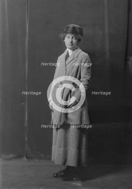 Mrs. E. Terry Smith, (Miss Ethel Walker), portrait photograph, 1918 Oct. 9. Creator: Arnold Genthe.