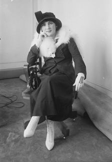 Mrs. Earl Carroll, between c1915 and c1920. Creator: Bain News Service