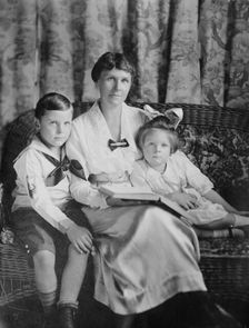 Mrs. Edwin Denby, between c1915 and c1920. Creator: Bain News Service