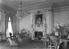 Mrs. Edwin Gould, residence at 936 5th Ave., New York City, 1942. Creator: Gottscho-Schleisner, Inc