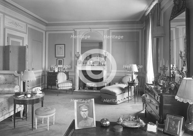 Mrs. Edwin Gould, residence at 936 5th Ave., New York City, 1942. Creator: Gottscho-Schleisner, Inc.
