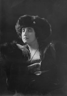 Mrs. Edwin R. Campbell, portrait photograph, 1919 Feb. 7. Creator: Arnold Genthe