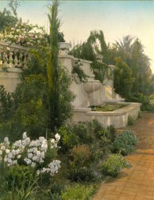 Mrs. Eldridge Merick Fowler house, 363 Grove Street, Pasadena, California, 1917. Creator: Frances Benjamin Johnston