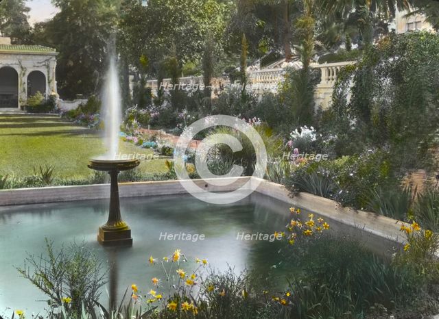 Mrs. Eldridge Merick Fowler house, 363 Grove Street, Pasadena, California, 1917. Creator: Frances Benjamin Johnston.