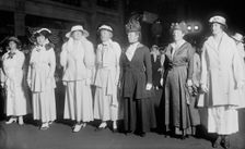 Mrs. Eleanor Roosevelt in Parade, 5/13/16, 1916. Creator: Bain News Service