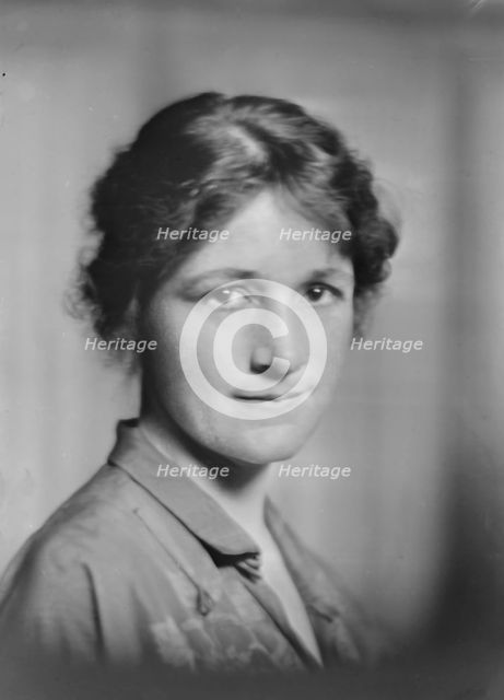 Mrs. Ernest Dudley, portrait photograph, 1918 Aug. 3. Creator: Arnold Genthe.