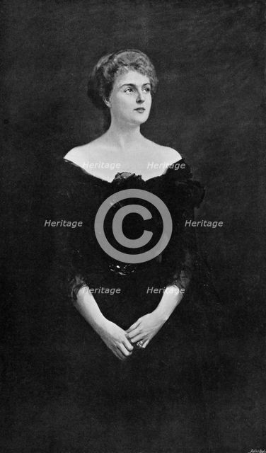 'Mrs Errol Guy Turner', 1903.Artist: Hubert von Herkomer