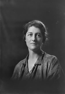 Mrs. Fletcher Ames, portrait photograph, 1919 Nov. 6. Creator: Arnold Genthe