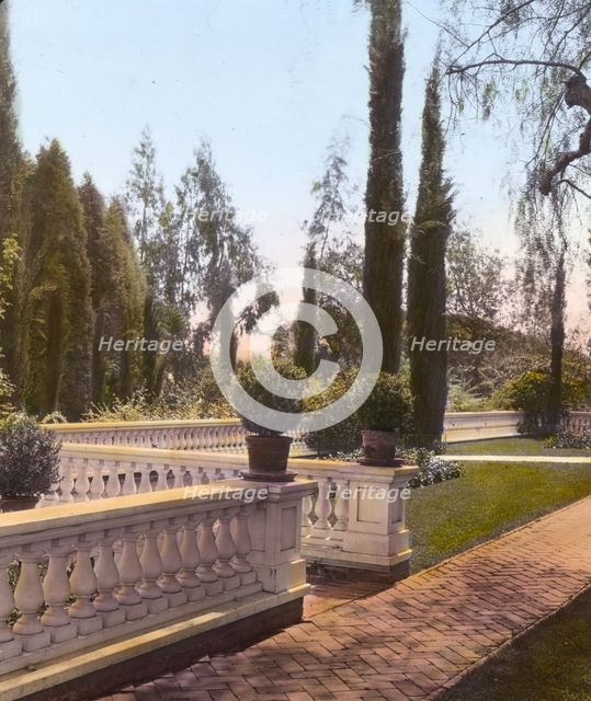 Mrs Francis Lemoine Loring house...San Rafael Heights, Pasadena, California, 1917 Creator: Frances Benjamin Johnston.