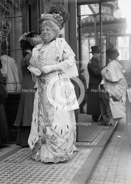 Mrs. Francois Berger Moran, Mrs. Woodrow Wilson, 1st; Breakfast, 1913. Creator: Harris & Ewing.