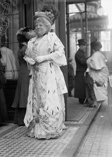 Mrs. Francois Berger Moran, Mrs. Woodrow Wilson, 1st; Breakfast, 1913. Creator: Harris & Ewing