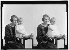 Mrs. Fred J. Scheel and child, between 1930 and 1950. Creator: Harris & Ewing
