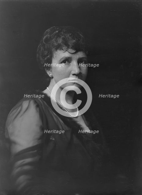Mrs. G.H. Witthaus, portrait photograph, 1918 Sept. 19. Creator: Arnold Genthe.