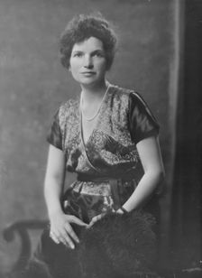 Mrs. George Bolt Jr., portrait photograph, 1918 May 29. Creator: Arnold Genthe