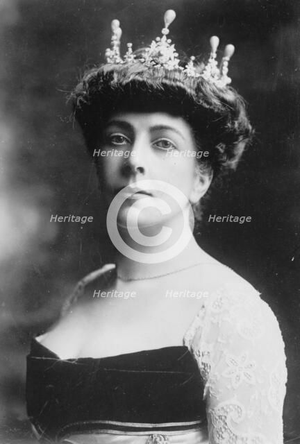 Mrs. Geo. Cornwallis West, 1913. Creator: Bain News Service.