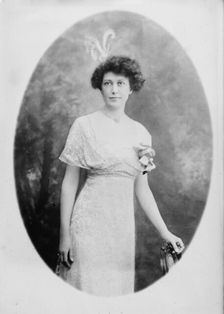 Mrs. Gordon Knox Bell, between c1910 and c1915. Creator: Bain News Service