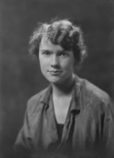 Mrs. H.D. Newson, portrait photograph, 1918 Apr. 10. Creator: Arnold Genthe