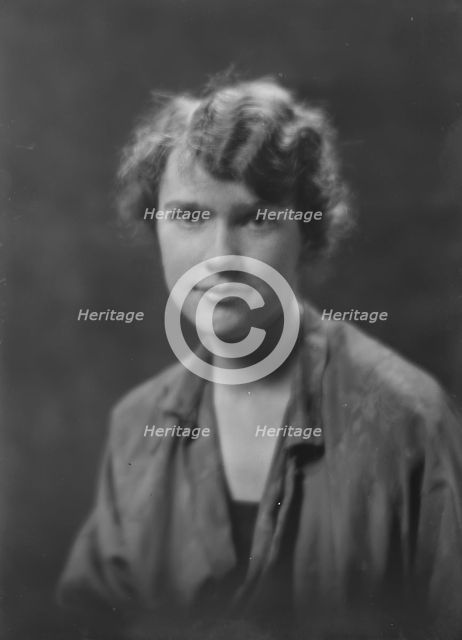 Mrs. H.D. Newson, portrait photograph, 1918 Apr. 10. Creator: Arnold Genthe.