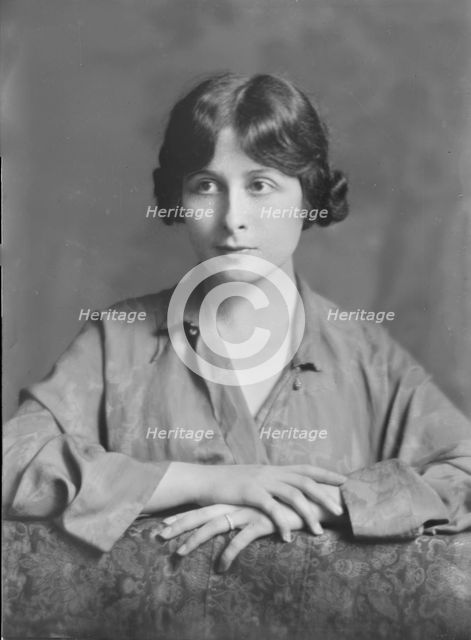 Mrs. H. Lieles, portrait photograph, 1918 Apr. 25. Creator: Arnold Genthe.