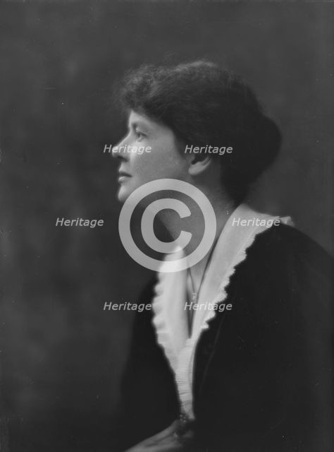Mrs. H.W. Sage, portrait photograph, 1918 Jan. 12. Creator: Arnold Genthe.