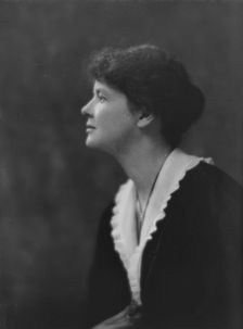 Mrs. H.W. Sage, portrait photograph, 1918 Jan. 12. Creator: Arnold Genthe