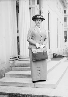 Mrs. Helen L. Grenfell, 1914. Creator: Harris & Ewing