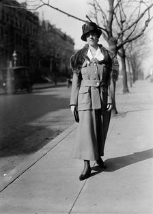 Mrs. Henry T. Bull, 1918. Creator: Harris & Ewing