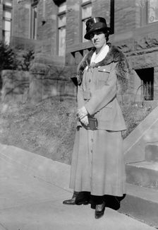 Mrs. Henry T. Bull, 1918. Creator: Harris & Ewing