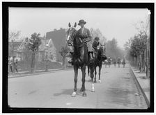 Mrs. Howard, between 1909 and 1923. Creator: Harris & Ewing
